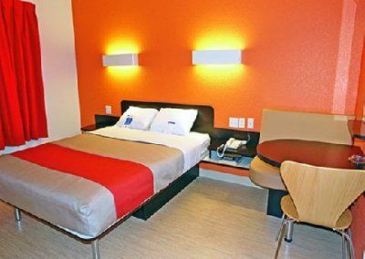 Motel 6 Anaheim Maingate Exteriör bild